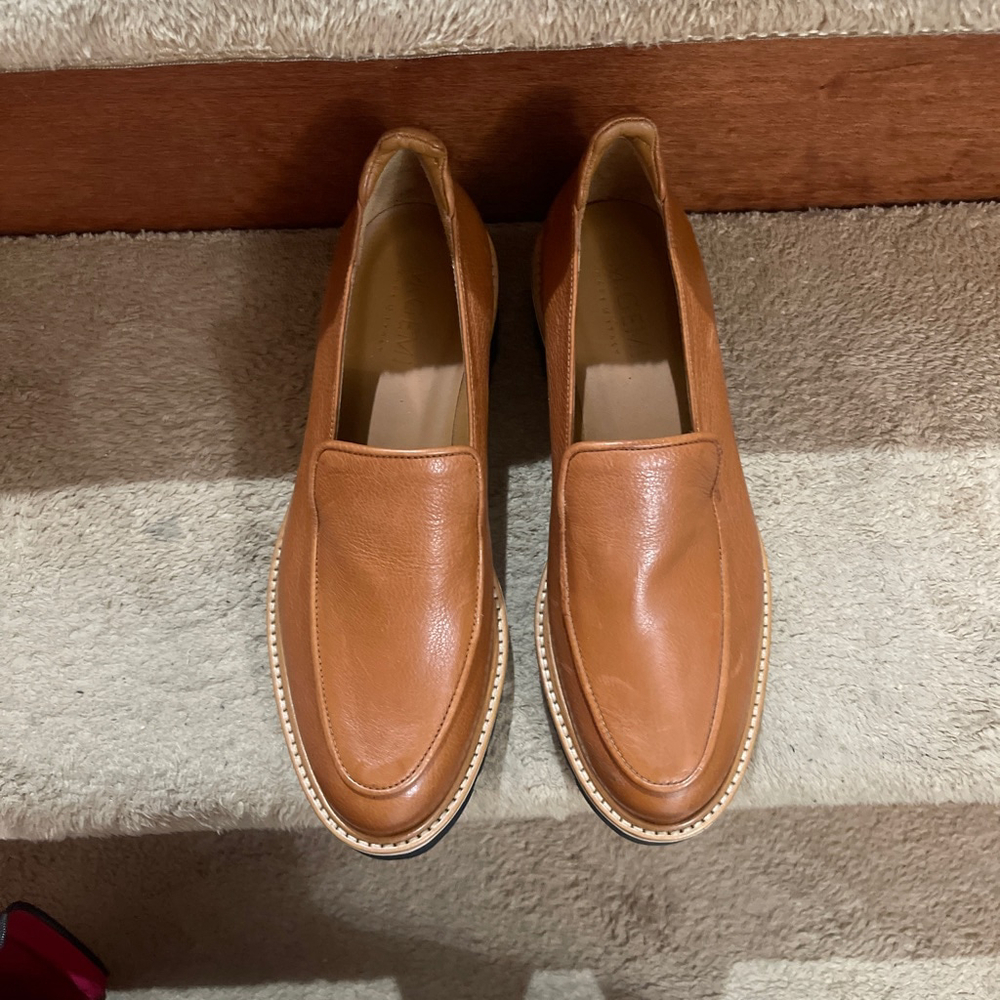 M.Gemi Women's Tan Loafers with Black Sole - Picture 3 of 13